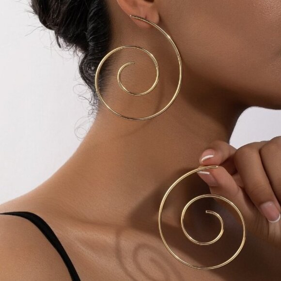 SHEIN Jewelry - Elegant Geometric Spiral Shaped Earrings ~ NEW #171